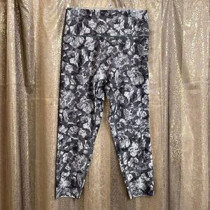 Aerie offline goals high rise 7/8 leggings, short inseam, gray floral print XL